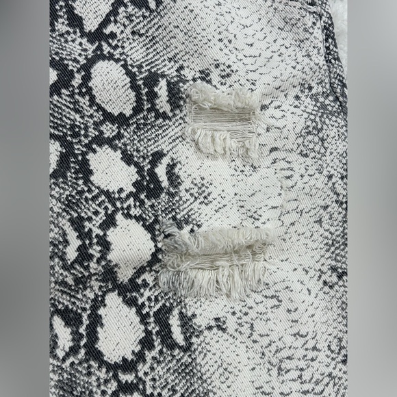 POL Snakeskin Overall Dress Size L - Picture 11 of 13